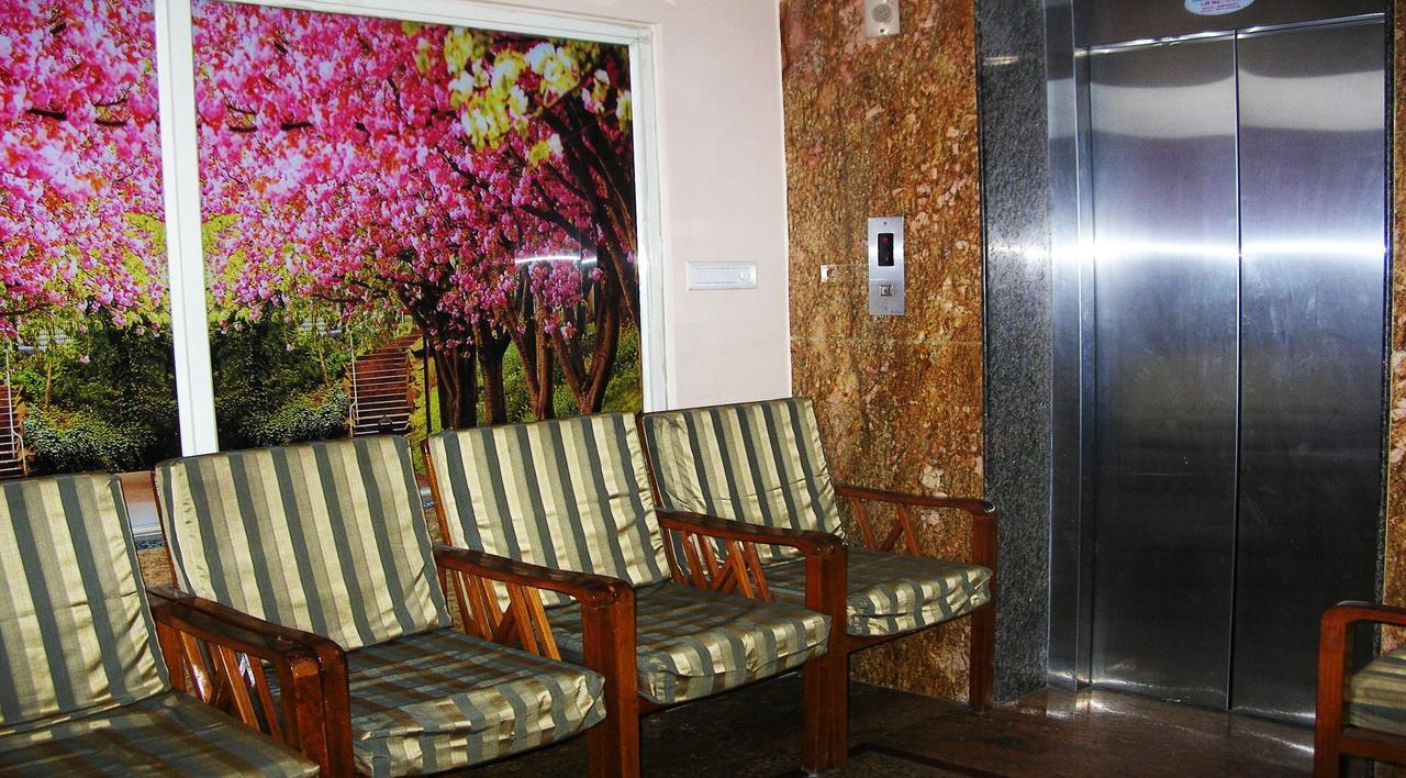Athidhi Residency Hotel Tirupati Exterior foto